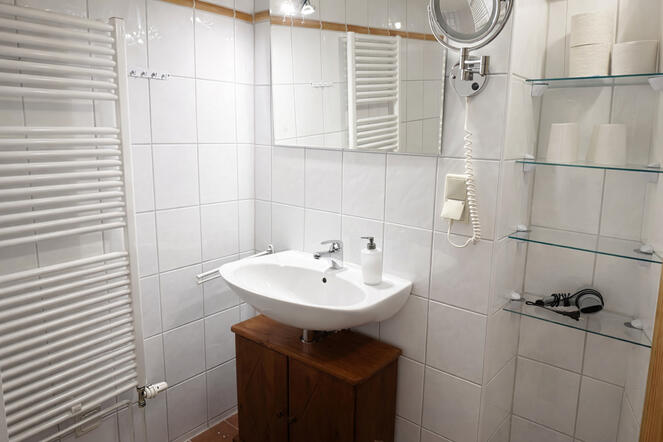 Beispiel Bad 1.OG, Waschbecken