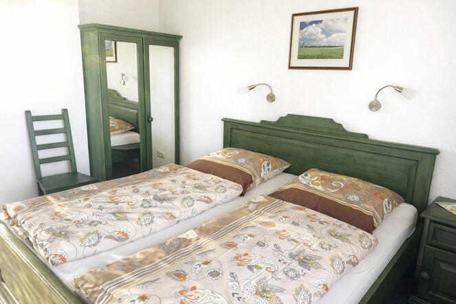 Beispiel Schlafzimmer, 1.OG Blick zum Schrank