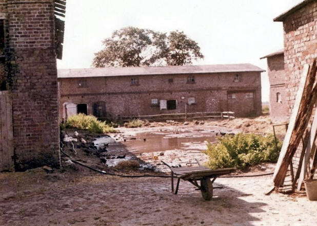 1974 "Wellnessgebäude"